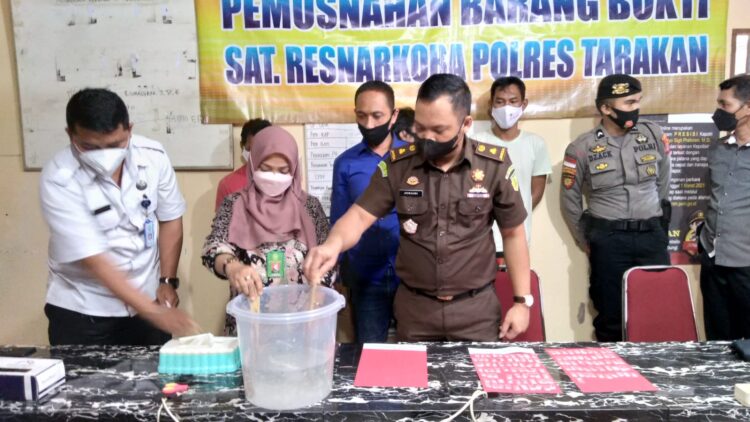 120,67 Gram Sabu Dimusnahkan Satreskoba Tarakan