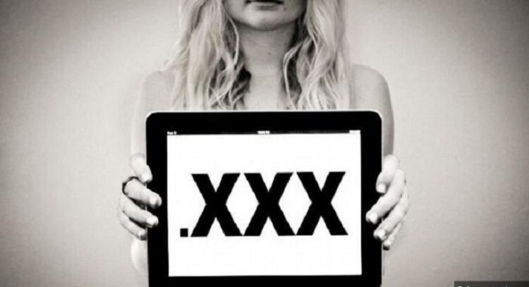 Sebar Foto Bugil Mantan Pacar di Media Sosial, Seorang Pria Dipolisikan