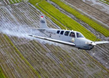 Breaking News: Pesawat TNI AL Jatuh di Selat Madura, Tipe G-36 Bonanza