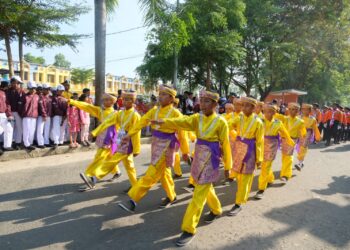 Lomba gerak jalan indah