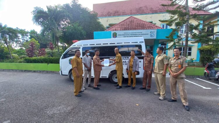 Dinkes Nunukan Serahkan Bantuan Mobil Jenazah ke Puskesmas Sedadap