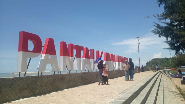 Pantai Kayu Angin, Objek Wisata yang Wajib Dikunjungi Saat ke Sebatik