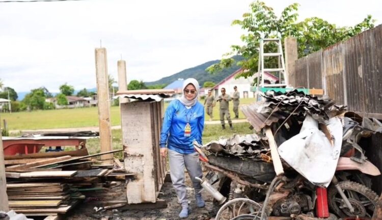 Tinjau Korban Kebakaran di Krayan, Bupati Laura Sampaikan Pesan Ini
