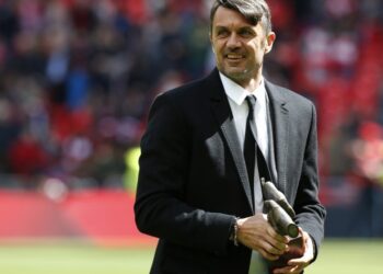 Jalan Buntu Kontrak Maldini, Sang Legenda akan Tinggalkan AC Milan?