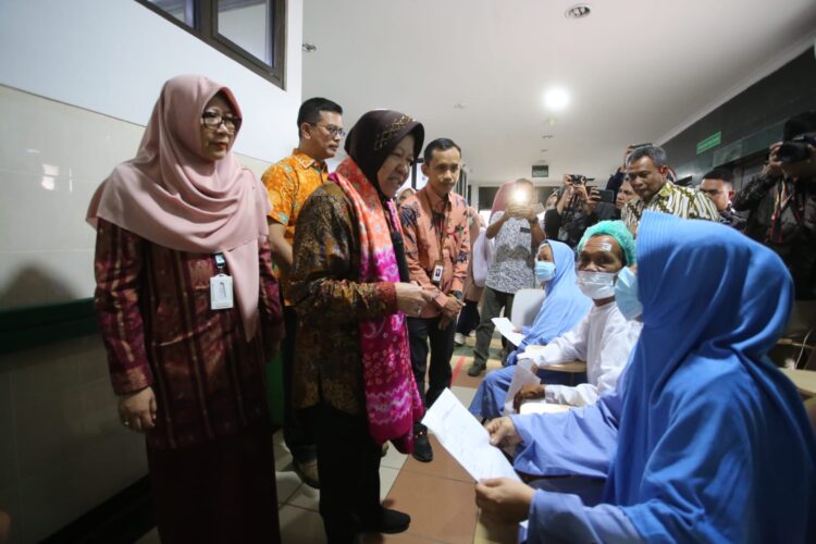 Menteri Sosial Tri Rismaharini mengunjungi daerah Tertinggal, Terdepan dan Terluar (3T) di Pulau Sebatik