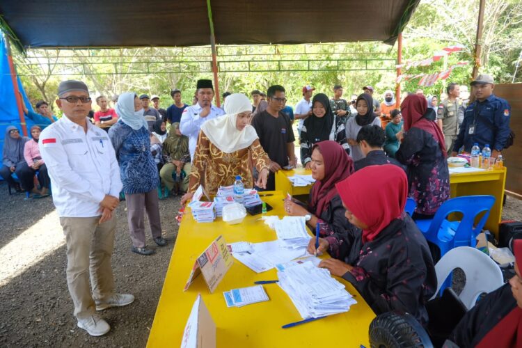 Bupati Laura Pantau Sejumlah TPS Pilkada 2024