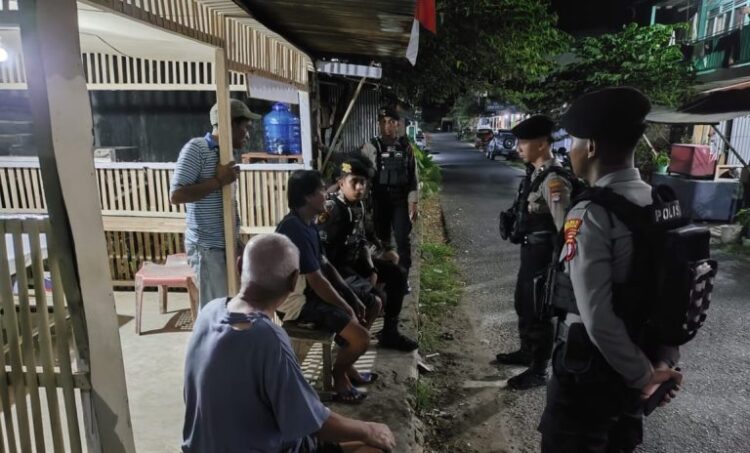 Personel Samapta Polres Nunukan melaksanakan patroli malam (Foto : Humas Polres Nunukan)