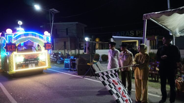 Pawai Takbir Keliling 1445H di Nunukan, 31 Kendaraan Hias Dilepas Bupati Laura