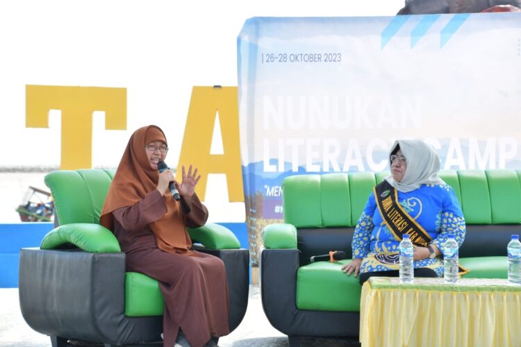 Kemah Literasi di Desa Tanjung Aru, Kecamatan Sebatik Timur