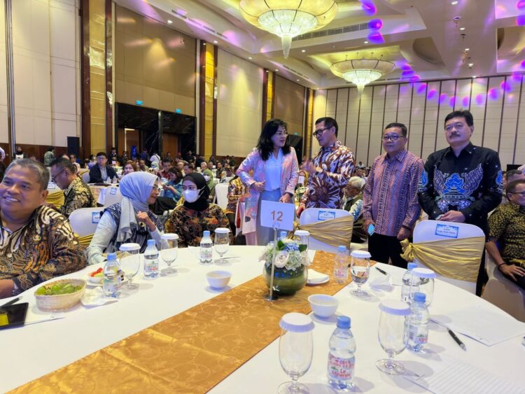 Bupati Nunukan Hj Asmin Laura Hafid menghadiri pertemuan nasional pembangunan perikanan budidaya berbasis ekonomi biru (FOTO : Humas Pemkab Nunukan)