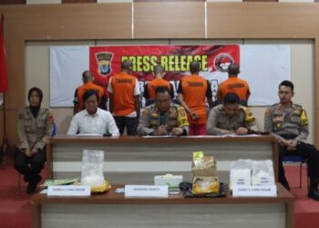 Pers rilis pengungkapan narkotika jenis sabu sebanyak 3 kilogram dari dua LP (Foto : Humas Polres Nunukan)