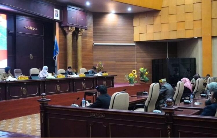 Rapat sidang paripurna di gedung DPRD Kabupaten Nunukan. (Istimewa)