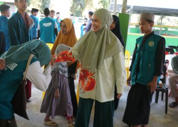 Bupati Laura Ingatkan Masyarakat Jangan Lupa Membayar Zakat