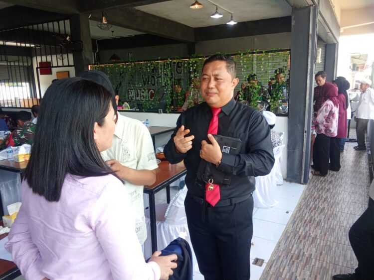 Wajah Ganteng Bapak Tua di Sebatik Pakai Baju Tahanan, Ditangkap Usai Pukuli Teman