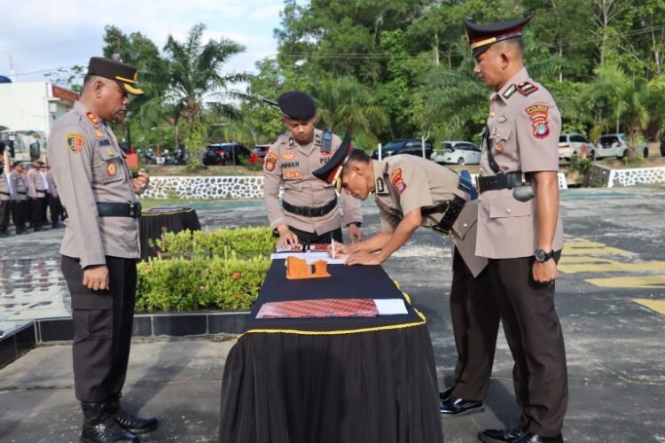 AKBP Taufik Pimpin Serah Terima Jabatan Pejabat Polres Nunukan