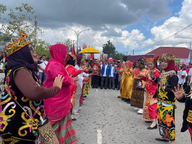 Daftar ke KPU Kaltara, SULTON Didampingi Parpol dan Kelompok Masyarakat