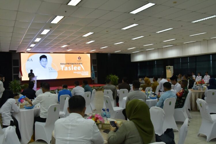 Ketua PWI Nunukan Taslee saat menyampaikan sambutan