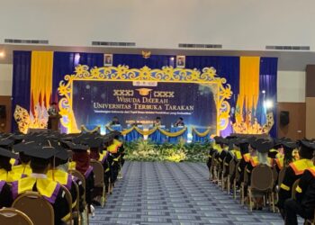 569 Mahasiswa UT Diwisuda, Rektor Harap Berkontribusi Bagi Pembangunan Daerah