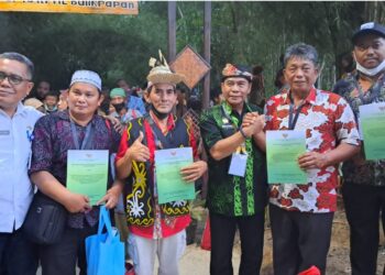 Presiden RI Serahkan SK Perhutanan Sosial dan SK TORA Kalimantan Utara